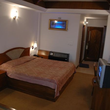 Hotel Silver Rock Mussoorie Exterior photo