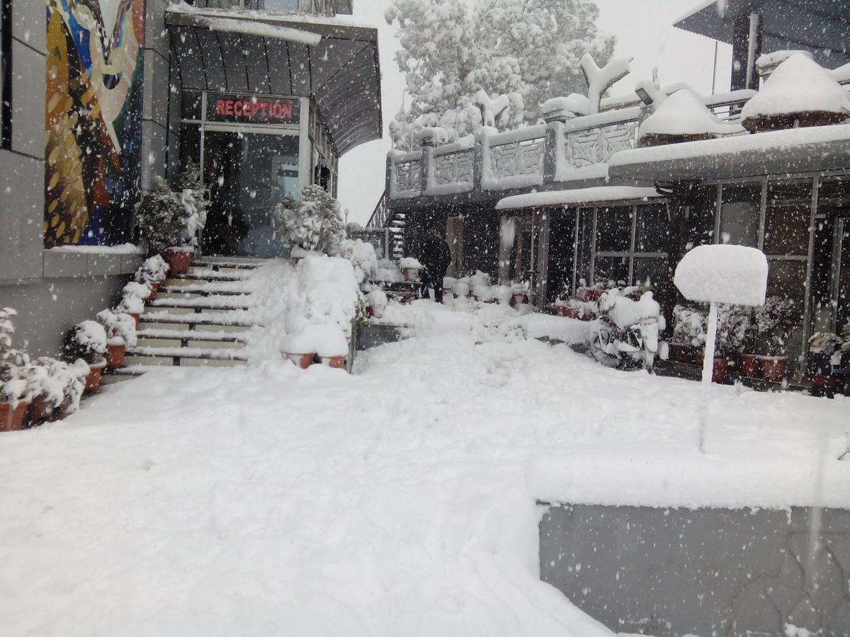 Hotel Silver Rock Mussoorie Exterior photo